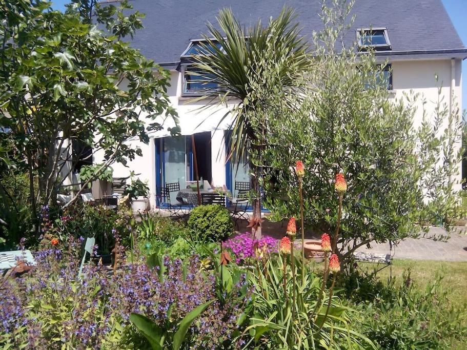 Maison Familiale Sur La Cote D'Emeraude Лансю Екстериор снимка