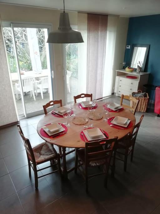 Maison Familiale Sur La Cote D'Emeraude Лансю Екстериор снимка